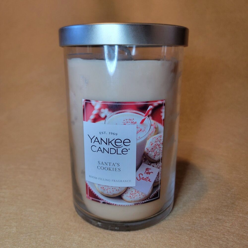 Yankee Candle Santa's Cookies Scent Large 20oz Signature Tumbler Jar New 2025  .